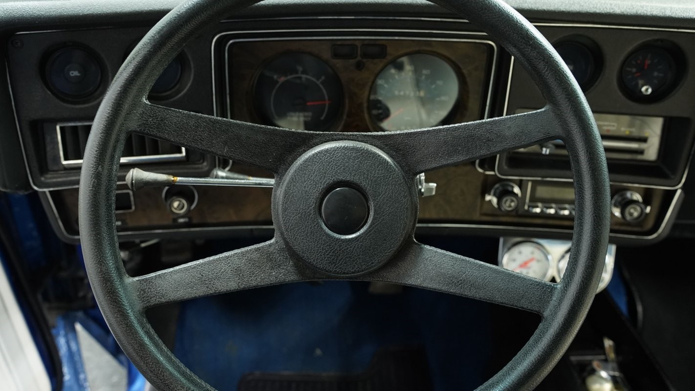 Chevrolet-Laguna-1975-Coupe-32