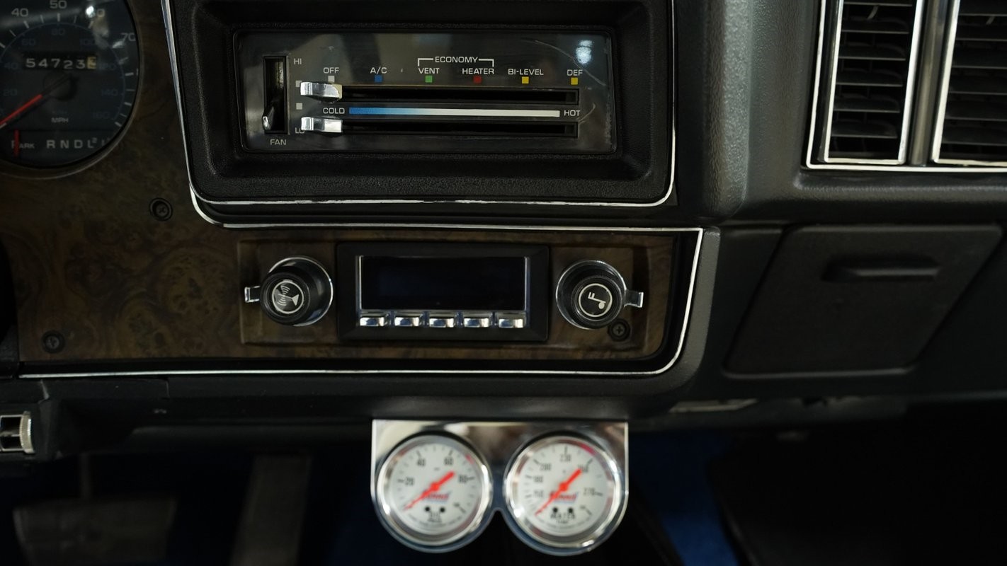 Chevrolet-Laguna-1975-Coupe-35
