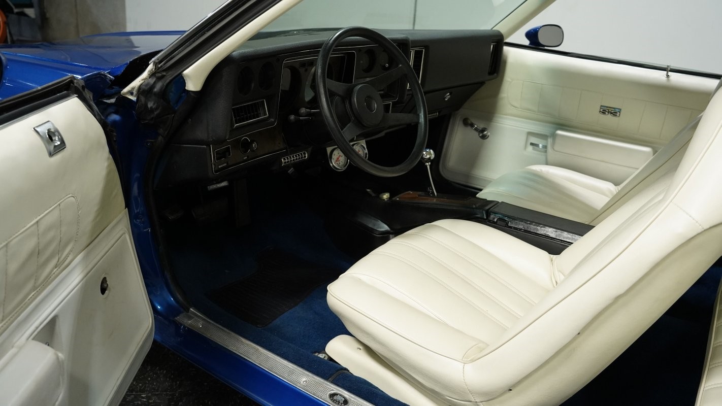 Chevrolet-Laguna-1975-Coupe-4