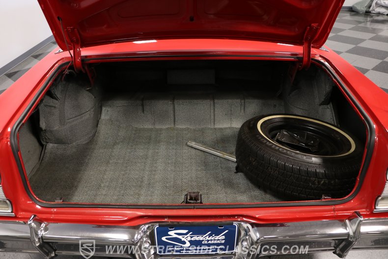 Chevrolet-Malibu-1964-Red-Black-44