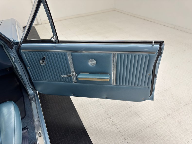 Chevrolet-Malibu-1964-Silver-Blue-Blue-7
