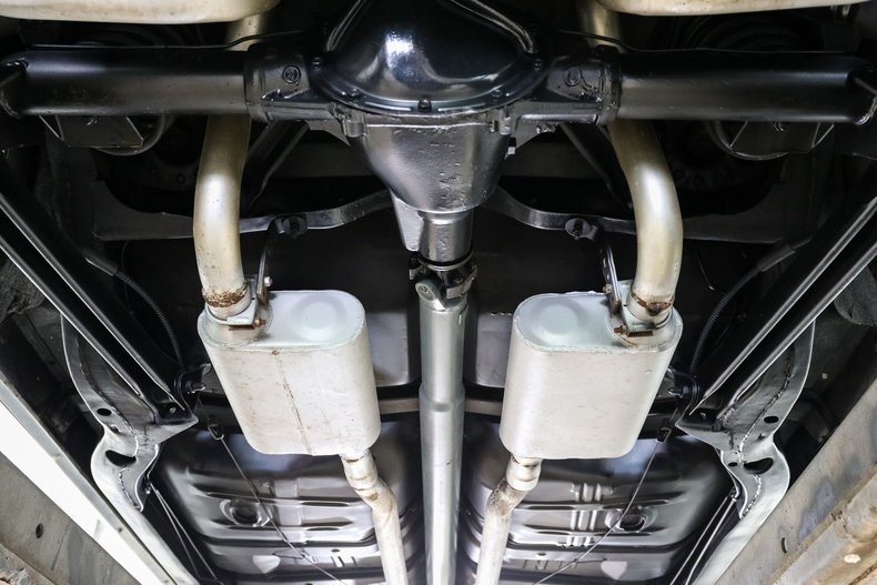 Chevrolet-Malibu-1964-White-Black-24