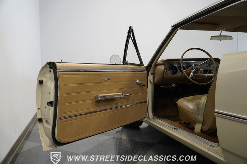 Chevrolet-Malibu-1965-Cameo-Beige-Medium-Saddle-16