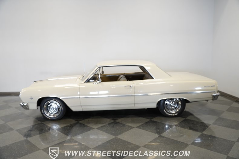 Chevrolet-Malibu-1965-Cameo-Beige-Medium-Saddle-24