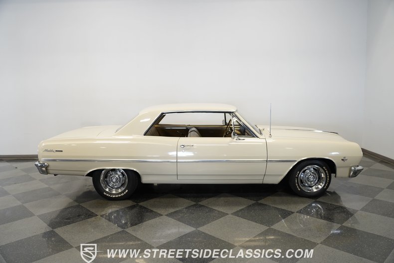 Chevrolet-Malibu-1965-Cameo-Beige-Medium-Saddle-31
