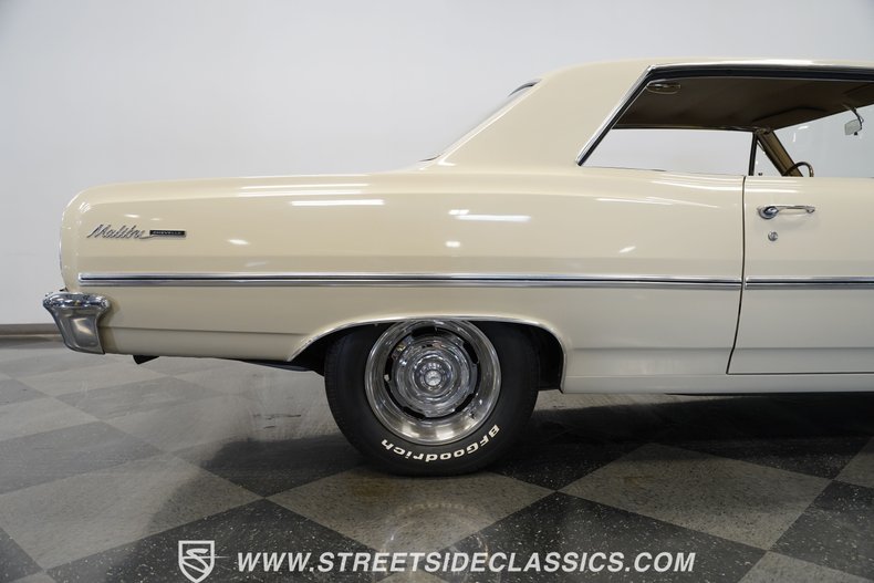 Chevrolet-Malibu-1965-Cameo-Beige-Medium-Saddle-35
