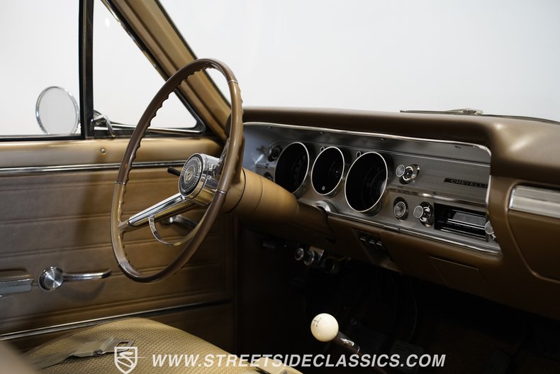 Chevrolet-Malibu-1965-Cameo-Beige-Medium-Saddle-46