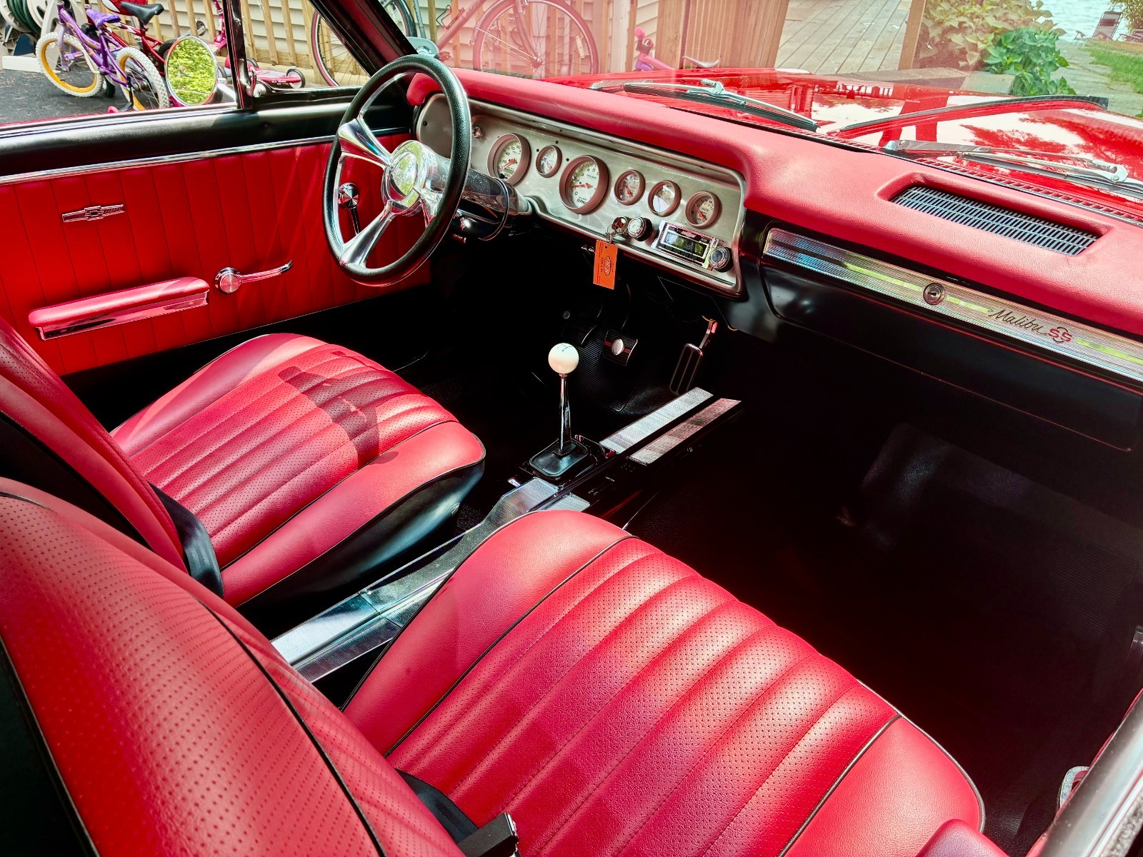 Chevrolet-Malibu-1965-Sedan-9