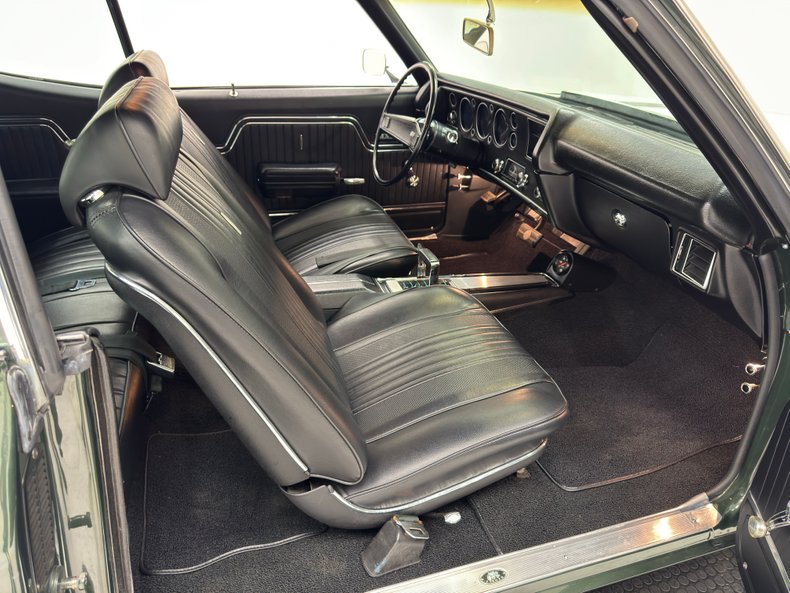 Chevrolet-Malibu-1970-Fathom-Green-Black-24
