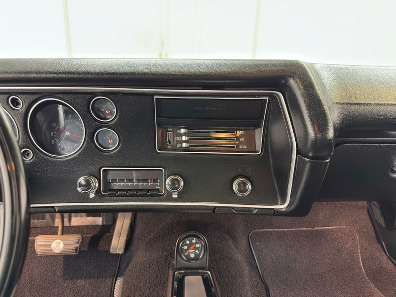Chevrolet-Malibu-1970-Fathom-Green-Black-39