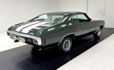 Chevrolet-Malibu-1970-Fathom-Green-Black-7