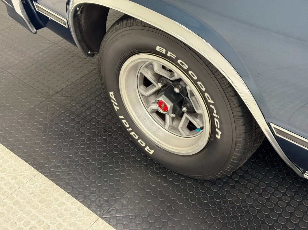 Chevrolet-Malibu-1980-Hardtop-10