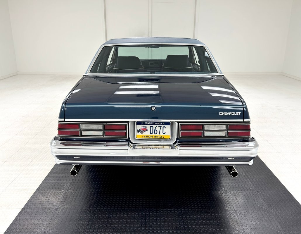 Chevrolet-Malibu-1980-Hardtop-3