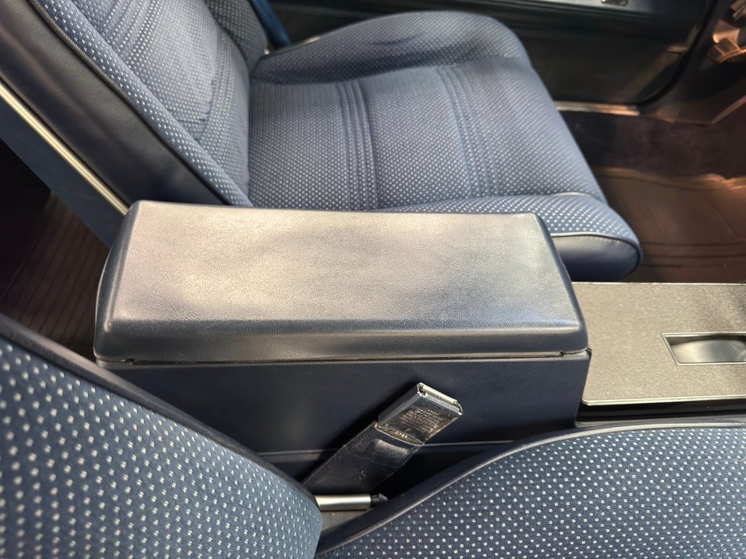 Chevrolet-Malibu-1980-Hardtop-39