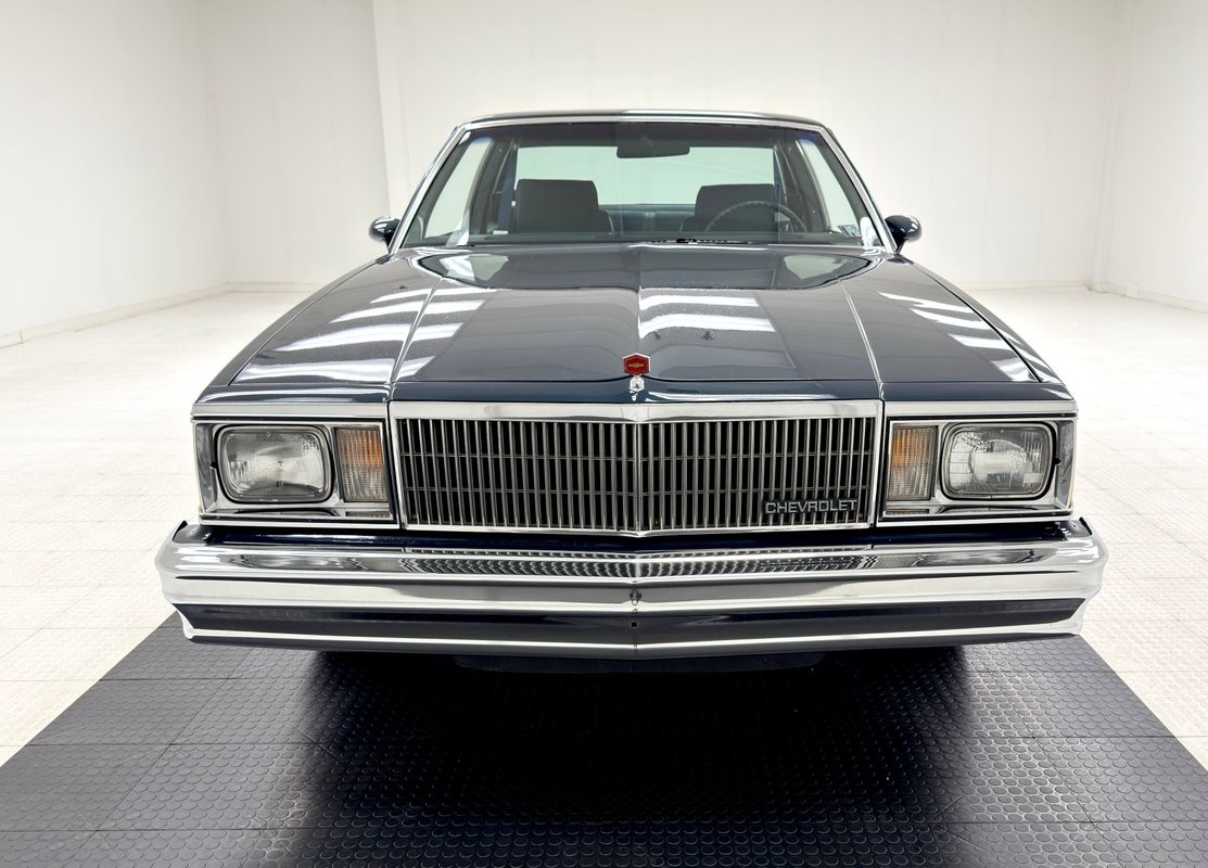 Chevrolet-Malibu-1980-Hardtop-7