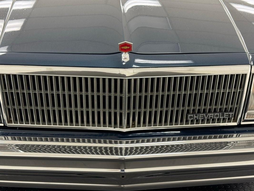 Chevrolet-Malibu-1980-Hardtop-8