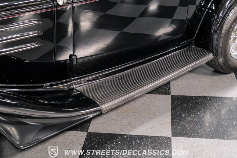 Chevrolet-Master-1935-Black-Beige-30