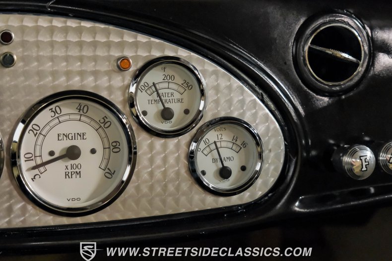 Chevrolet-Master-1935-Black-Beige-46