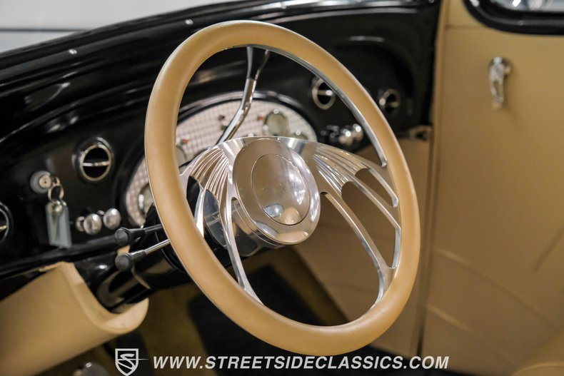 Chevrolet-Master-1935-Black-Beige-47