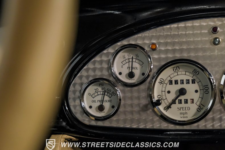 Chevrolet-Master-1935-Black-Beige-48
