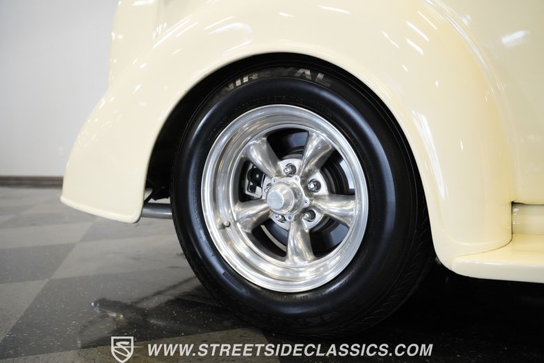 Chevrolet-Master-1936-Cream-Black-13