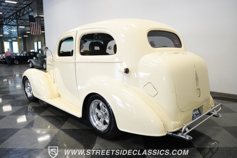 Chevrolet-Master-1936-Cream-Black-17