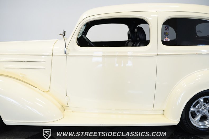 Chevrolet-Master-1936-Cream-Black-19