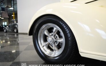 Chevrolet-Master-1936-Cream-Black-22