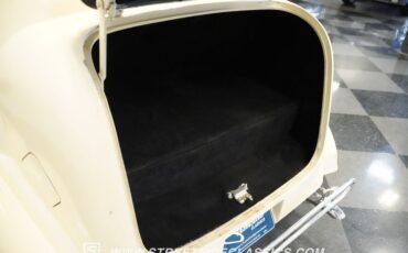 Chevrolet-Master-1936-Cream-Black-29