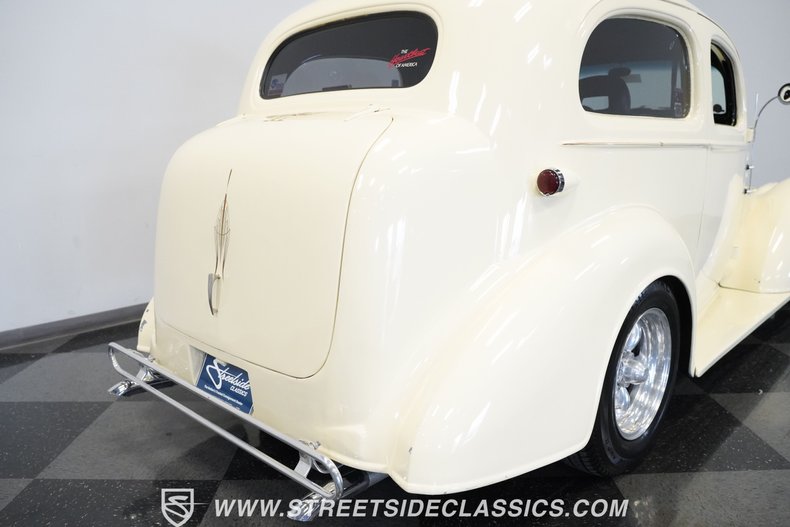 Chevrolet-Master-1936-Cream-Black-32