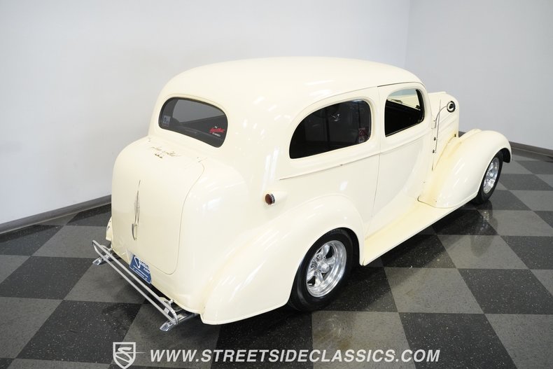 Chevrolet-Master-1936-Cream-Black-34