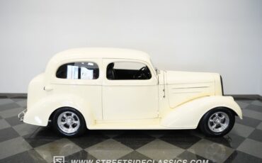 Chevrolet-Master-1936-Cream-Black-35