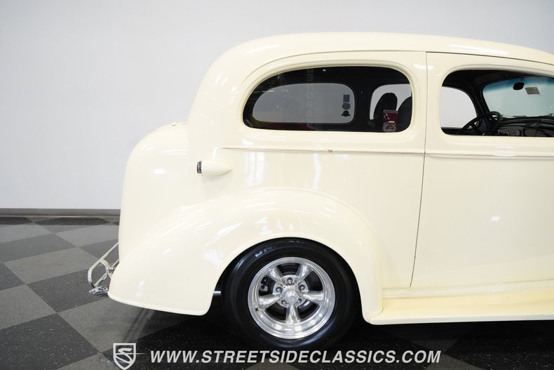 Chevrolet-Master-1936-Cream-Black-40