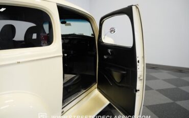 Chevrolet-Master-1936-Cream-Black-41