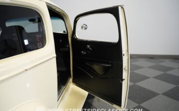 Chevrolet-Master-1936-Cream-Black-43