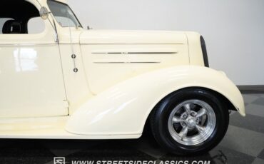 Chevrolet-Master-1936-Cream-Black-44