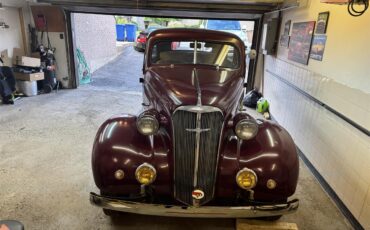 Chevrolet-Master-1937-Burgundy-Beige-1