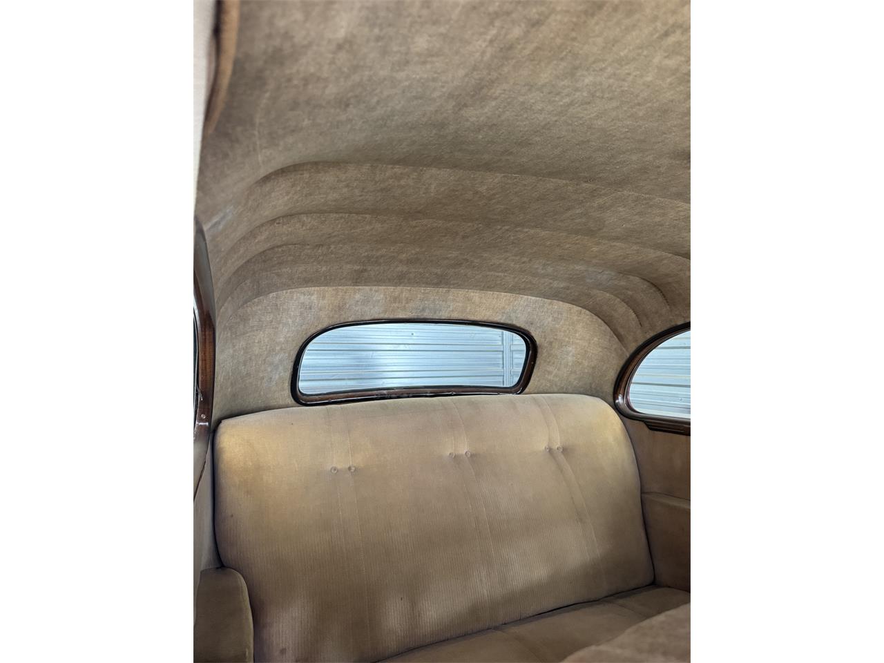 Chevrolet-Master-1937-Burgundy-Beige-15