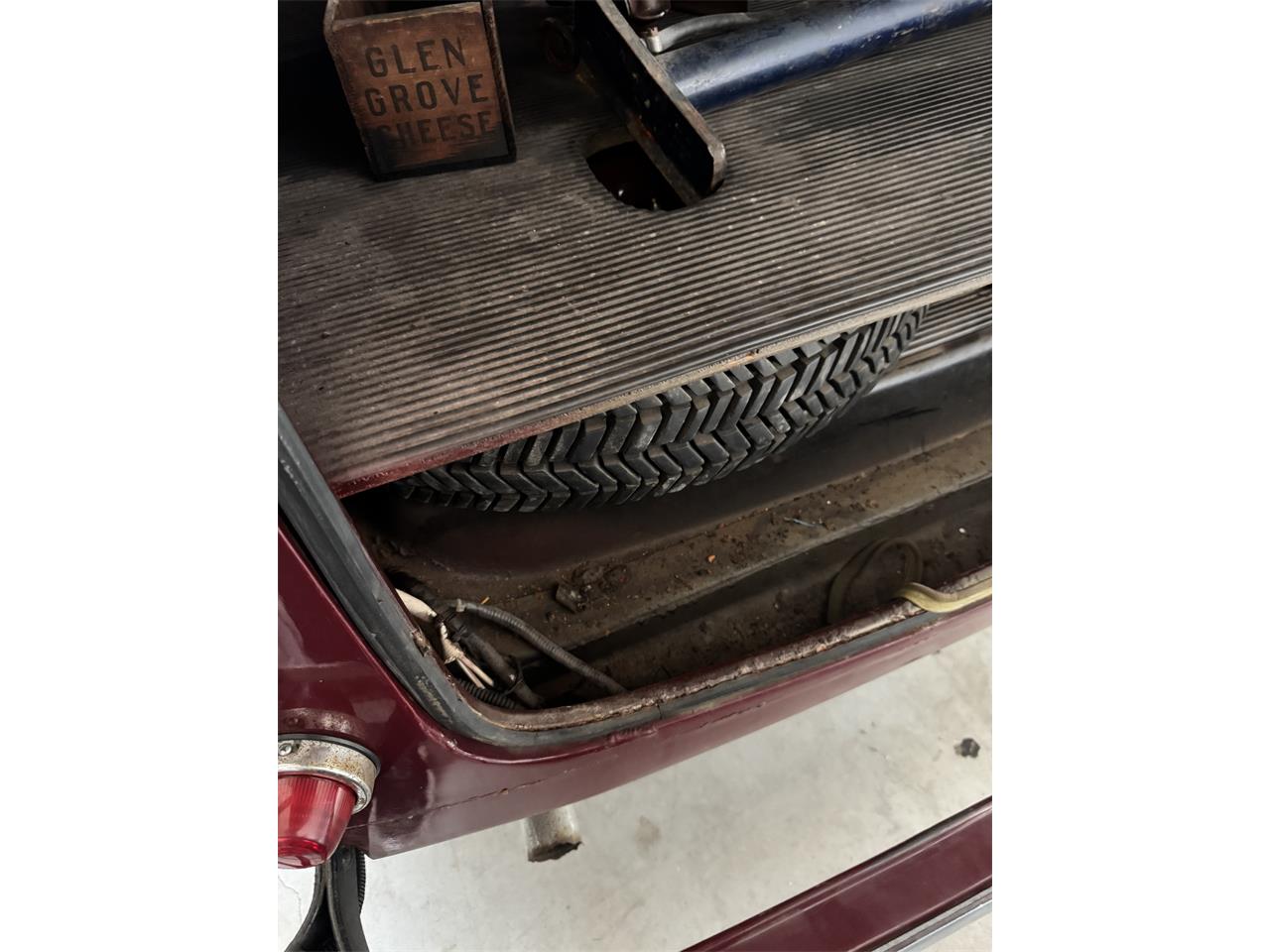 Chevrolet-Master-1937-Burgundy-Beige-19