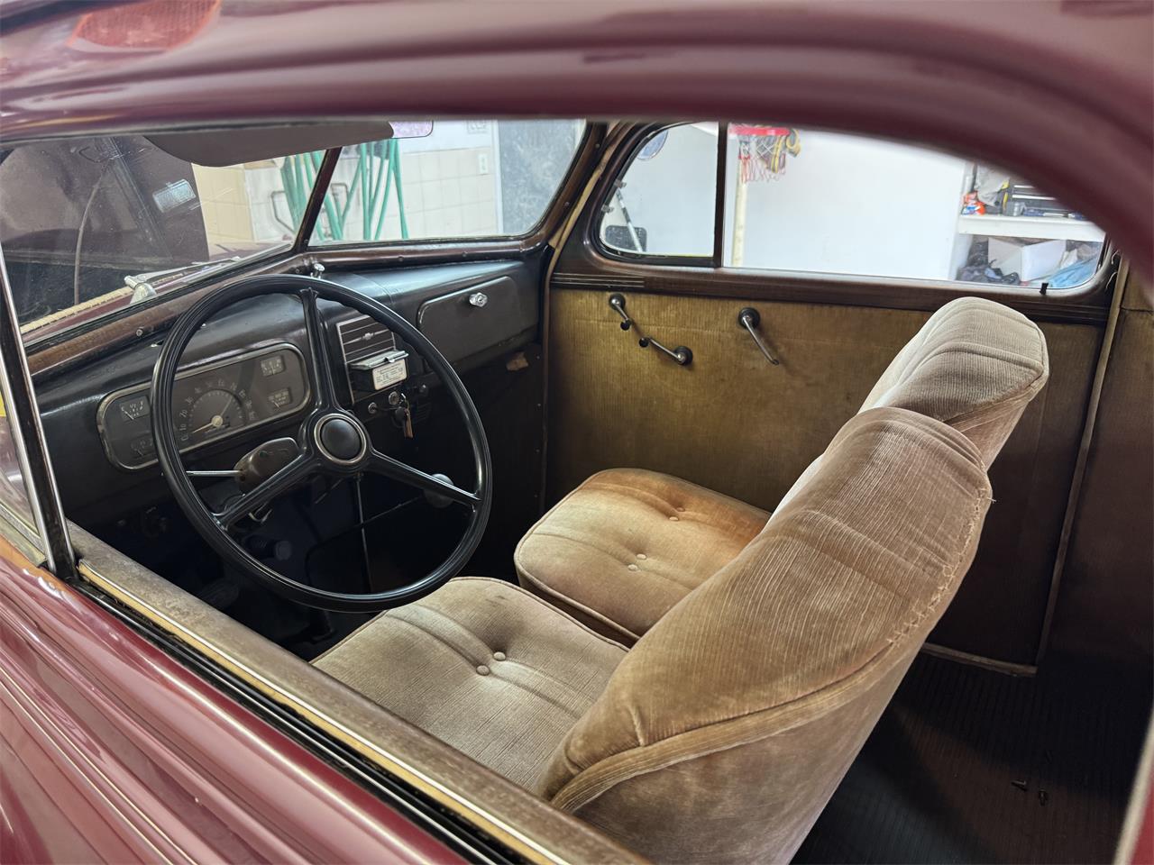 Chevrolet-Master-1937-Burgundy-Beige-24