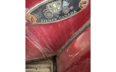 Chevrolet-Master-1937-Burgundy-Beige-33
