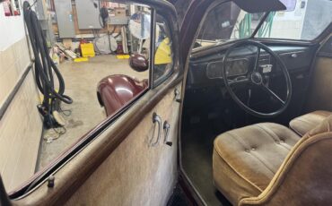 Chevrolet-Master-1937-Burgundy-Beige-34