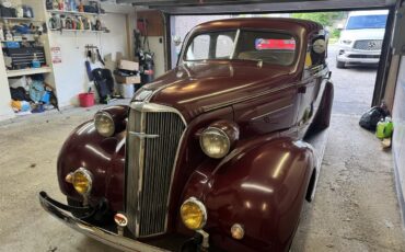 Chevrolet-Master-1937-Burgundy-Beige