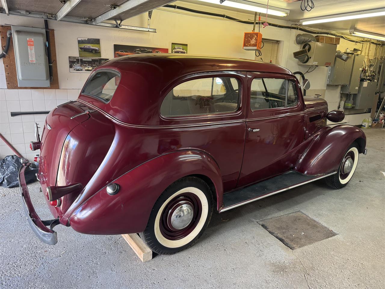 Chevrolet-Master-1937-Burgundy-Beige-4