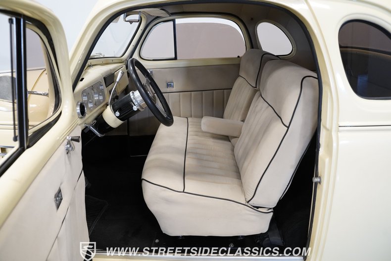 Chevrolet-Master-1938-Butternut-Yellow-Tan-1