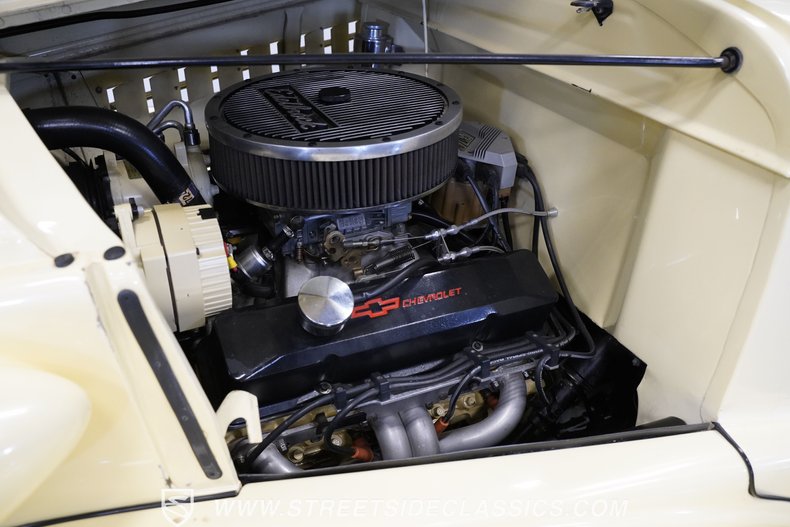 Chevrolet-Master-1938-Butternut-Yellow-Tan-23
