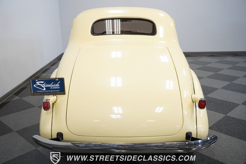 Chevrolet-Master-1938-Butternut-Yellow-Tan-33