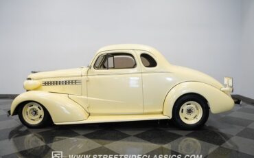 Chevrolet-Master-1938-Butternut-Yellow-Tan