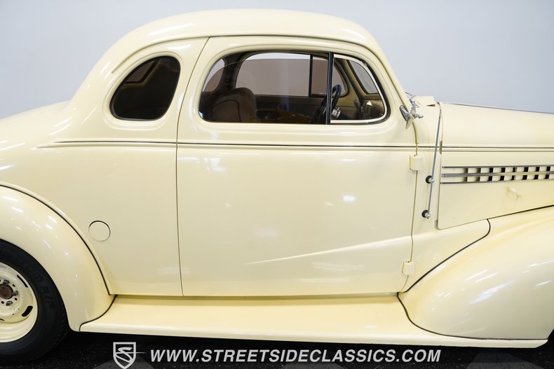 Chevrolet-Master-1938-Butternut-Yellow-Tan-38