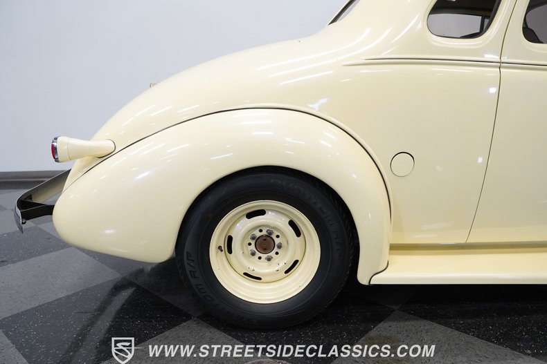 Chevrolet-Master-1938-Butternut-Yellow-Tan-39